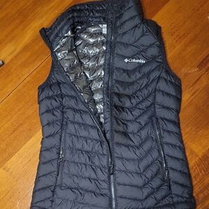 Columbia Black Quilted Vest